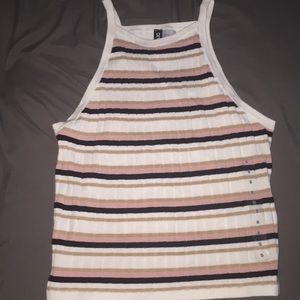 A striped shit. Noddle strap.